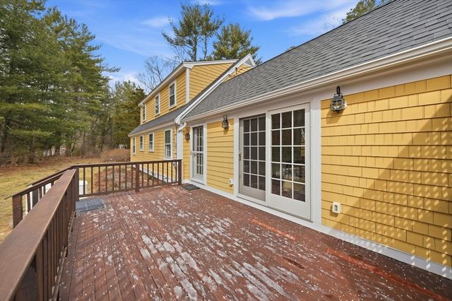 34 Winter St, Duxbury, MA 02332