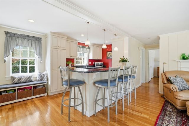 34 Winter St, Duxbury, MA 02332