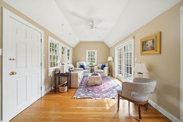 34 Winter St, Duxbury, MA 02332