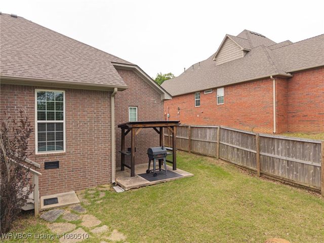 6914 Woodhaven Circle, Fort Smith, AR 72916