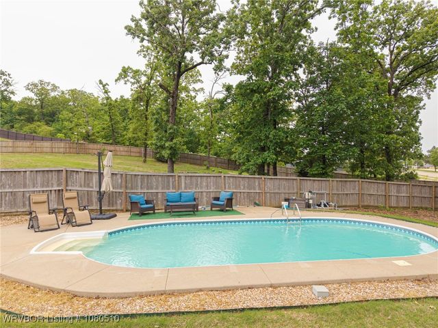 6914 Woodhaven Circle, Fort Smith, AR 72916