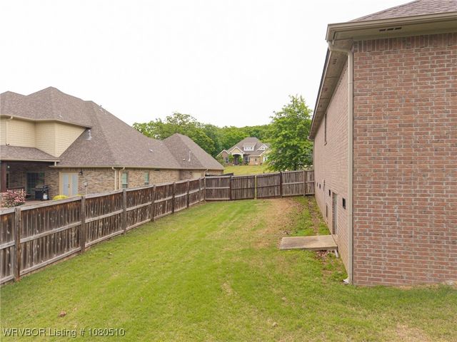 6914 Woodhaven Circle, Fort Smith, AR 72916