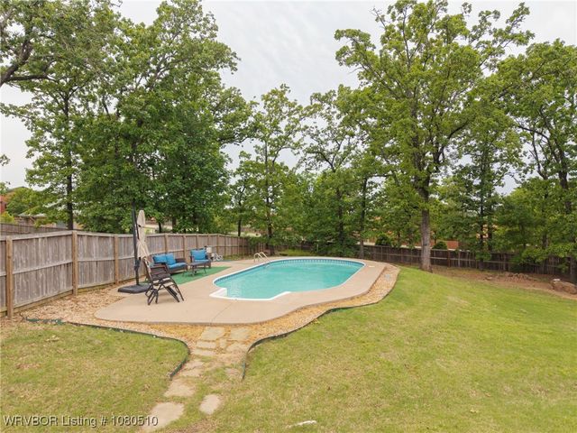 6914 Woodhaven Circle, Fort Smith, AR 72916