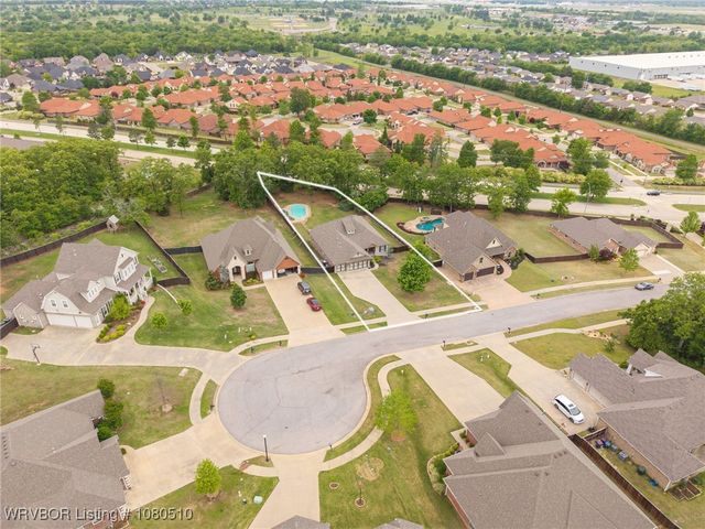 6914 Woodhaven Circle, Fort Smith, AR 72916