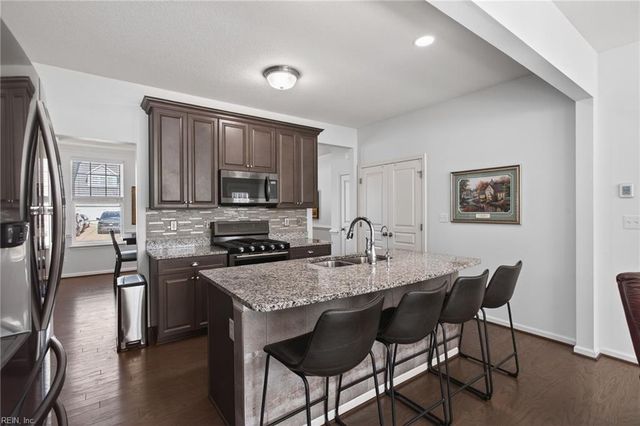 134 Brookside LN, Suffolk, VA 23434