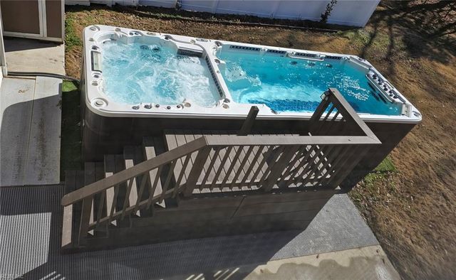 134 Brookside LN, Suffolk, VA 23434