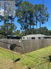 806 S Macon Street, Jesup, GA 31545