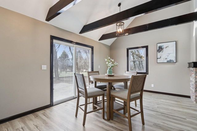 N87W36989 Mapleton ROAD, Oconomowoc, WI 53066