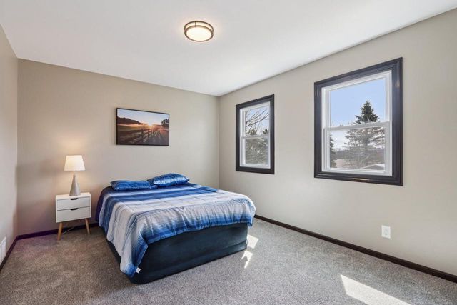 N87W36989 Mapleton ROAD, Oconomowoc, WI 53066
