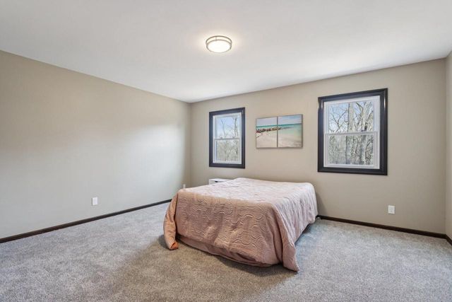 N87W36989 Mapleton ROAD, Oconomowoc, WI 53066