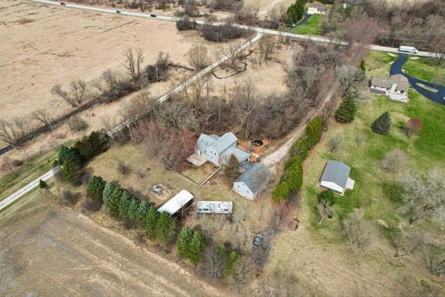 N87W36989 Mapleton ROAD, Oconomowoc, WI 53066