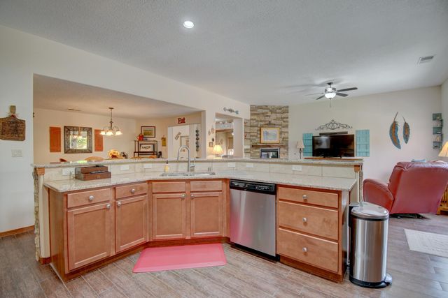 5016 San Adan Avenue NW, Albuquerque, NM 87120