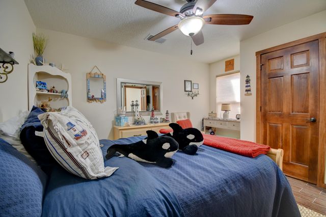 5016 San Adan Avenue NW, Albuquerque, NM 87120
