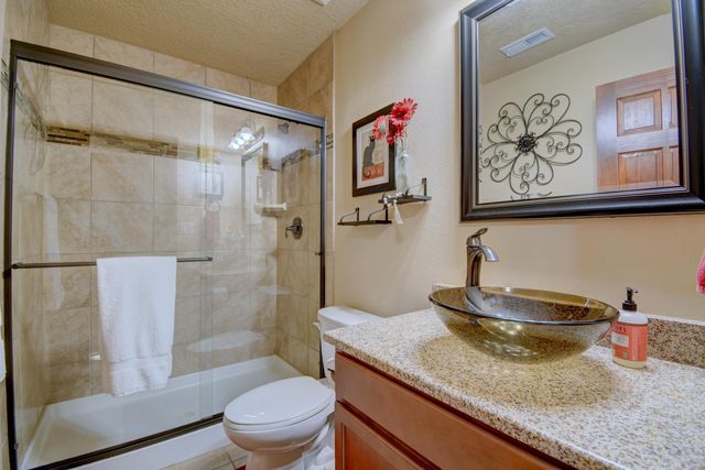 5016 San Adan Avenue NW, Albuquerque, NM 87120
