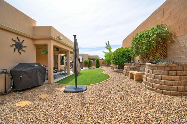 5016 San Adan Avenue NW, Albuquerque, NM 87120