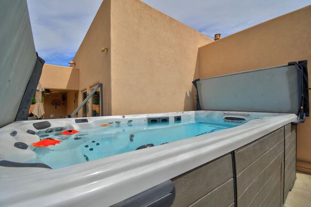 5016 San Adan Avenue NW, Albuquerque, NM 87120