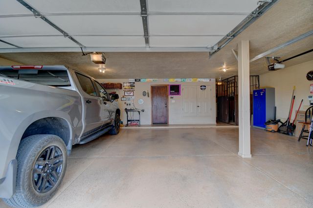 5016 San Adan Avenue NW, Albuquerque, NM 87120
