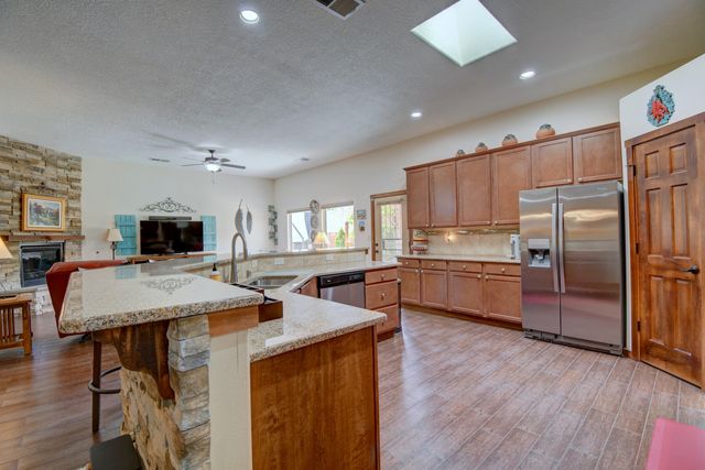 5016 San Adan Avenue NW, Albuquerque, NM 87120