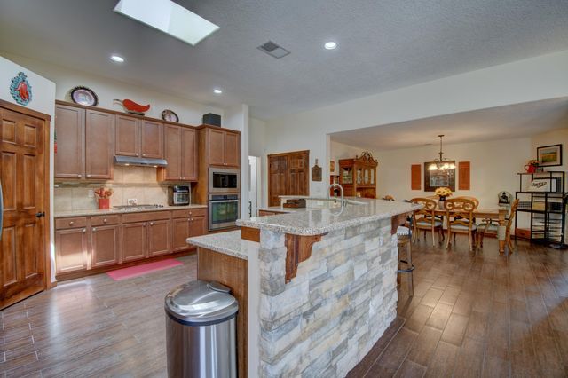 5016 San Adan Avenue NW, Albuquerque, NM 87120
