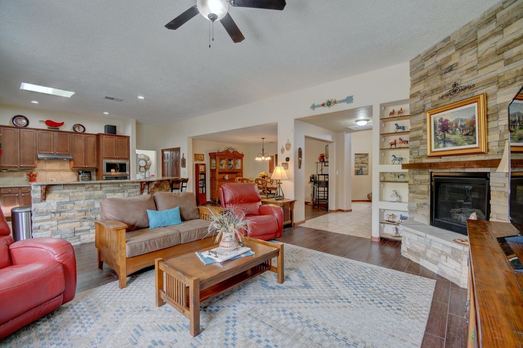 5016 San Adan Avenue NW, Albuquerque, NM 87120
