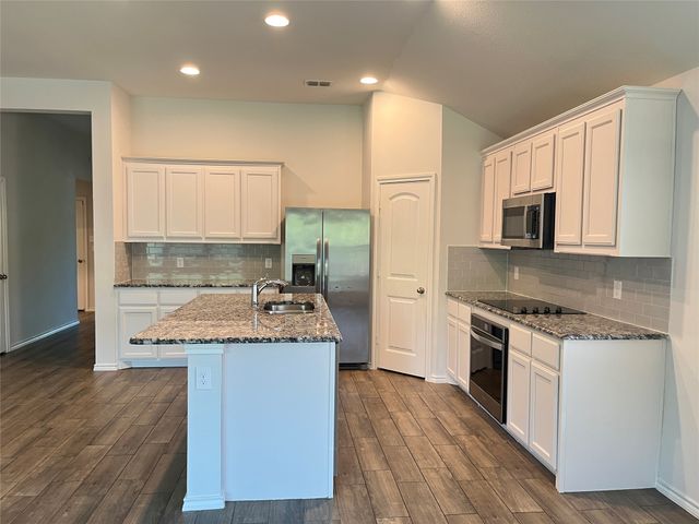 3736 Maroon Creek Road, Aubrey, TX 76227