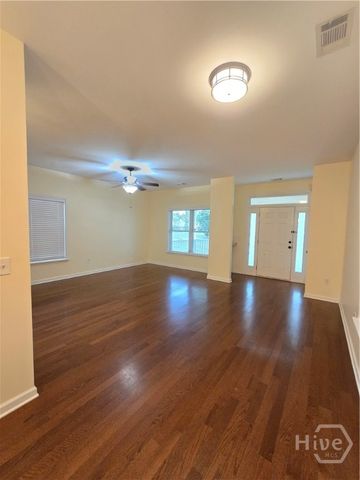 503 E 32nd Street E, Savannah, GA 31401
