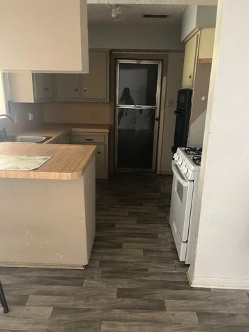 13306 Sunrose Lane, Houston, TX 77045