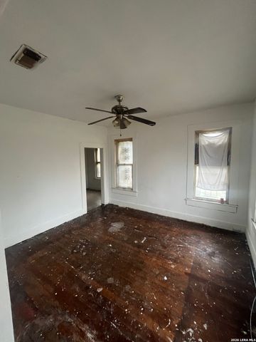 1015 rogers, San Antonio, TX 78202