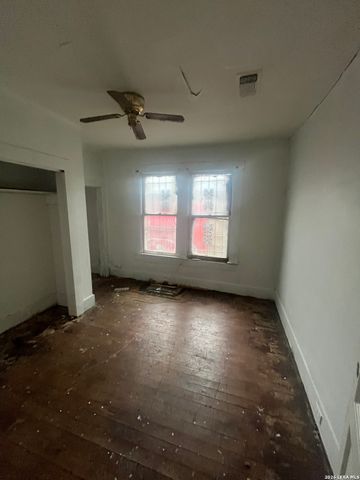 1015 rogers, San Antonio, TX 78202