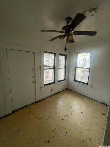 1015 rogers, San Antonio, TX 78202