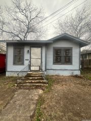 1015 rogers, San Antonio, TX 78202