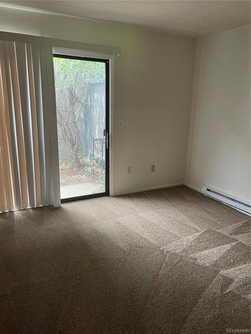 2458 S Victor Street E, Aurora, CO 80014