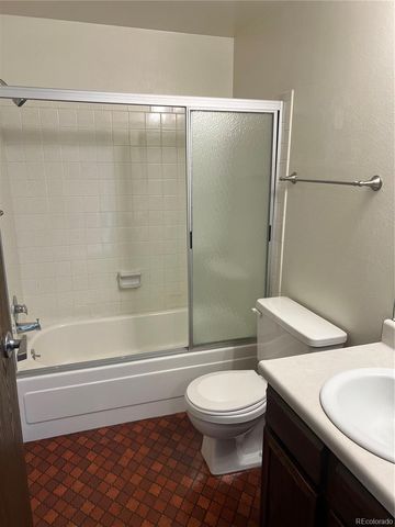 2458 S Victor Street E, Aurora, CO 80014