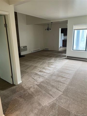 2458 S Victor Street E, Aurora, CO 80014