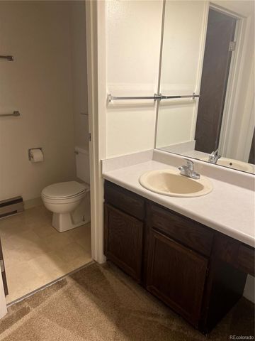 2458 S Victor Street E, Aurora, CO 80014