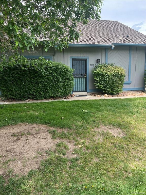 2458 S Victor Street E, Aurora, CO 80014