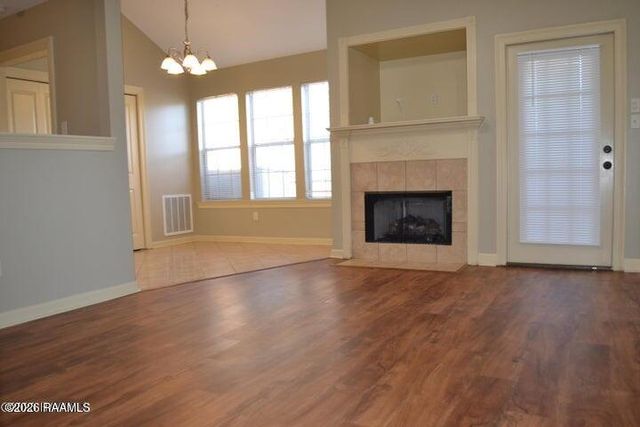 319 Artisan Road A, Lafayette, LA 70508