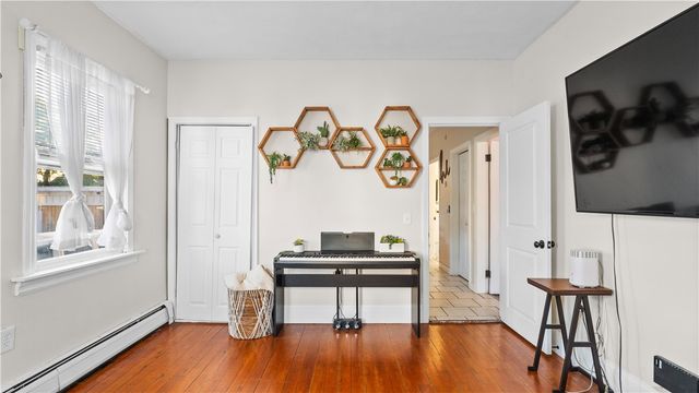 18 Amory Street, Providence, RI 02904