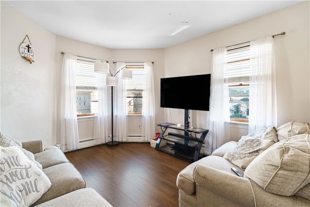 18 Amory Street, Providence, RI 02904