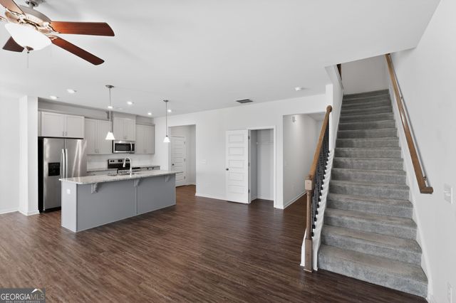 185 Madison Bend, Woodstock, GA 30188