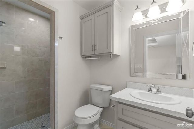 5932 N Playa Del Sol Street, Edinburg, TX 78541