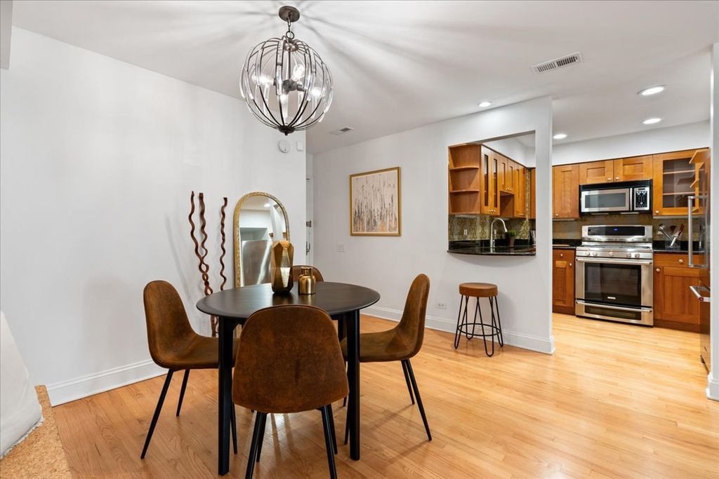 2045 N Larrabee Street 7102, Chicago, IL 60614 — photo 5