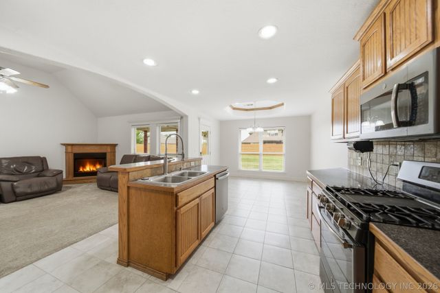 5675 E 144th Street North, Collinsville, OK 74021