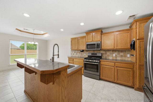 5675 E 144th Street North, Collinsville, OK 74021