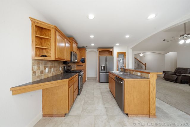5675 E 144th Street North, Collinsville, OK 74021