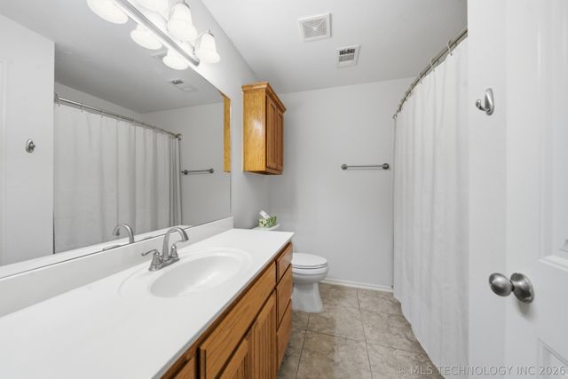 5675 E 144th Street North, Collinsville, OK 74021