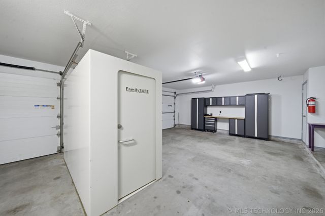 5675 E 144th Street North, Collinsville, OK 74021