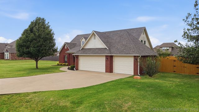 5675 E 144th Street North, Collinsville, OK 74021