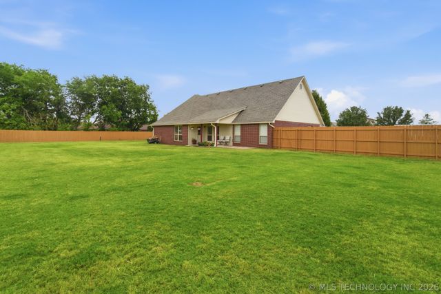 5675 E 144th Street North, Collinsville, OK 74021