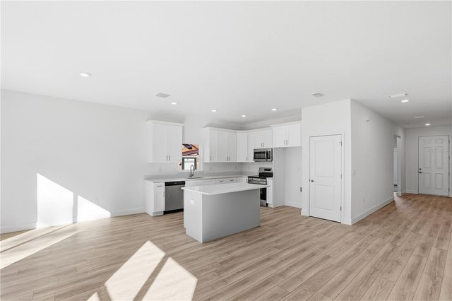 2006 S MAPLE AVENUE, Sanford, FL 32771